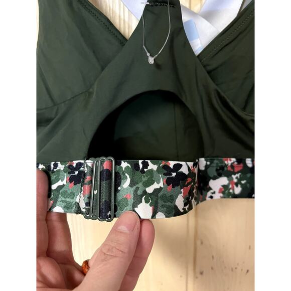 Adore Me Bra Sports Bra Medium Sports High Impact Mesh Wirefree Green NEW - Picture 8 of 8